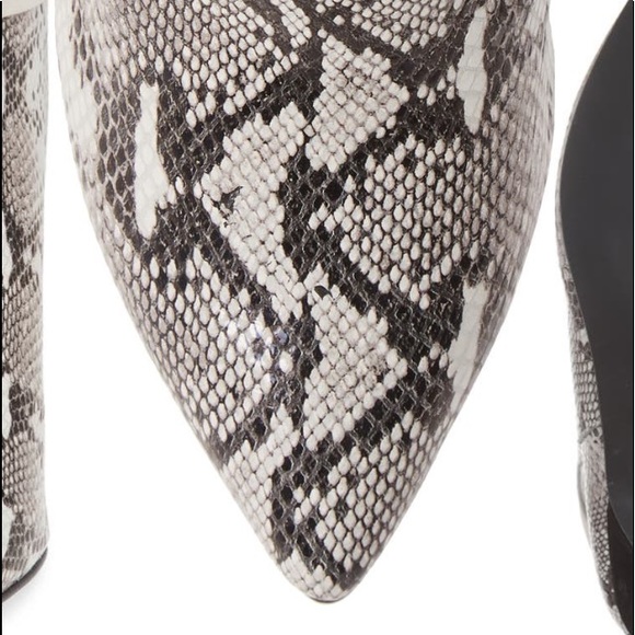 🆕42 Gold boots - Picture 2 of 16